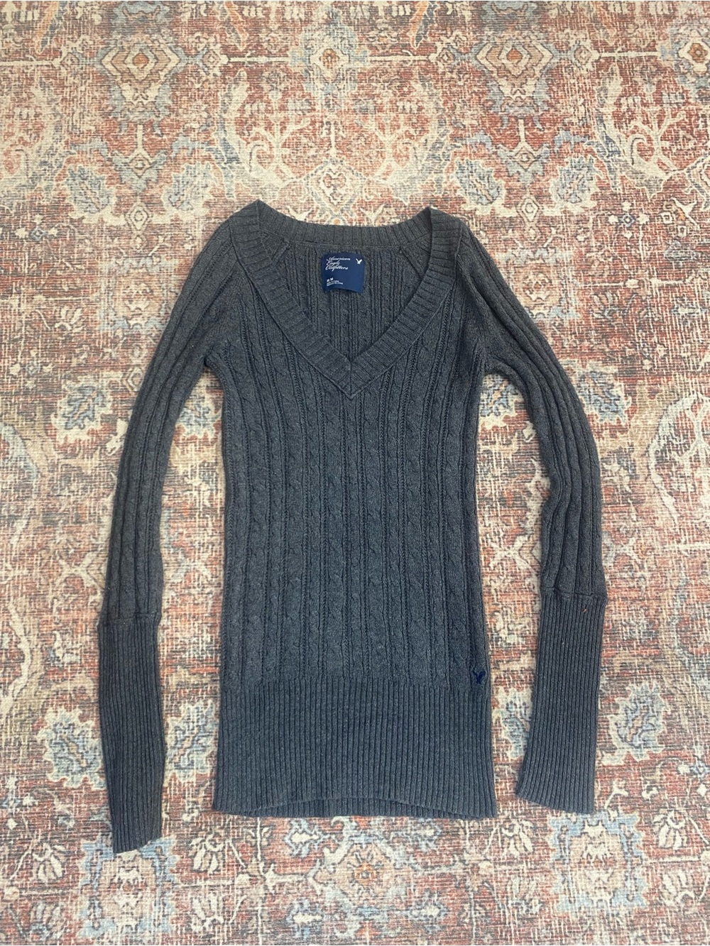 American eagle gray Y2K v-neck cable knit Elena Gilbert moody fall sweater M